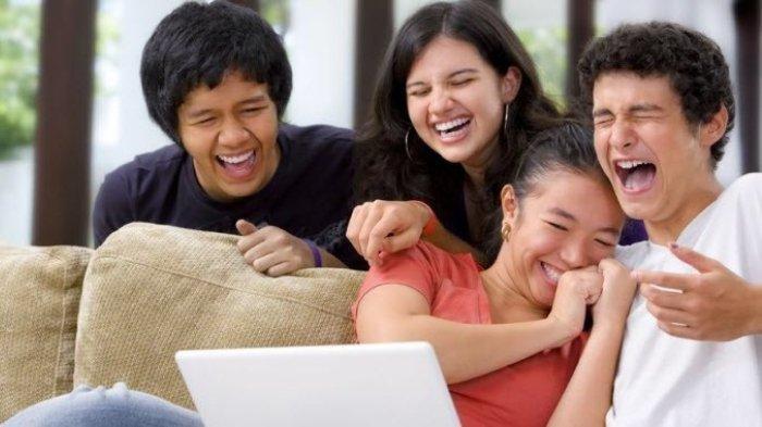 Kumpulan pantun lucu buat Teman yang dijamin bikin ketawa ngakak, bisa jadi referensi biar nggak kehabisan ide.