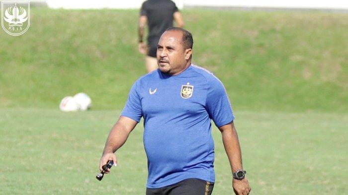 Imran Nahumarury saat menukangi PSIS Semarang di Liga 1 2021. (Instagram / @psisfcofficial)