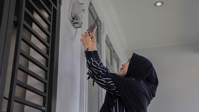 Aplikasi PLN Mobile memberikan kemudahan layanan kelistrikan dalam genggaman mulai dari pembelian token, pembayaran listrik, pasang baru, tambah daya, sampai pengaduan di mana saja.