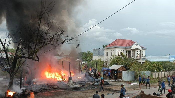 Kebakaran di RT 16 Desa Malinau Kotw Kabupaten Malinau, Kalimantan Utara, Rabu (12/7/2023)sore.