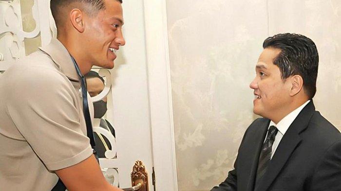 Kini Jay Idzes mulai mengurus administrasi untuk memperkuat Timnas Indonesia senior di berbagai ajang ke depannya, penjelasan Erick Thohir terbaru.