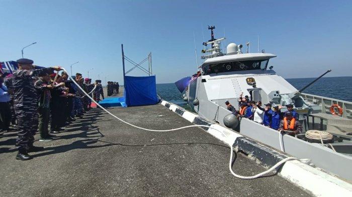 Komandan Lantamal XIII Tarakan, Laksamana Pertama TNI Deni Herman ikut melepas keberangkatan rombongan Ekspedisi Rupiah Berdaulat 2023, Sabtu (29/7/2023).