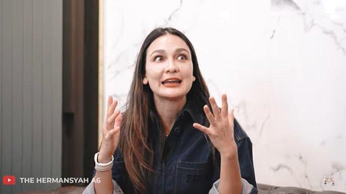 Luna Maya beber kriteria pria idaman. Klarifikasi kabar menikah dengan Gading Marten. (Tangkapan Layar YouTube The Hermansyah A6)