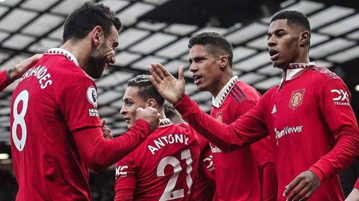 Marcus Rashford saat merayakan gol bersama rekan setimnya. Duel Man United vs Man City berlangsung di Stadion Old Trafford Sabtu (14/1/2023) pukul 19.00 WIB berakhir dengan skor 2-1 untuk kemenangan Setan Merah.