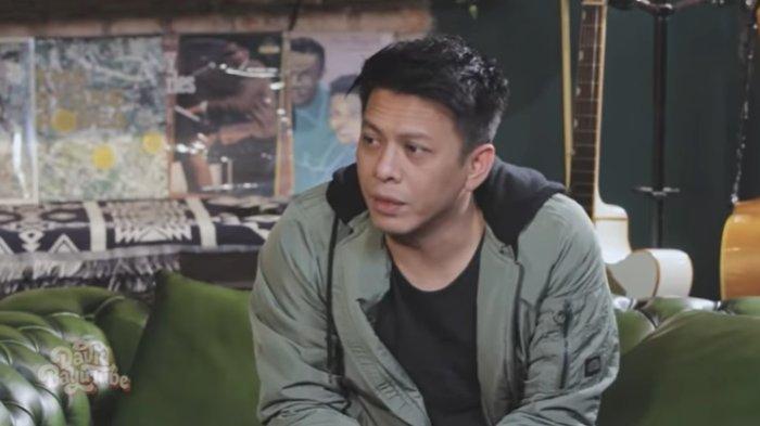 ARIEL NOAH - Vokalis Noah, Ariel dikabarkan dekat dengan aktris Wulan Guritno.