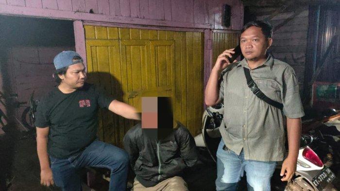 Pujiono, warga Rapak Lambur, Kecamatan Tenggarong, Kutai Kartanegara, Kalimantan Timur yang nekat membakar rumah sendiri akhirnya ditangkap polisi. HO/Polsek Tenggarong