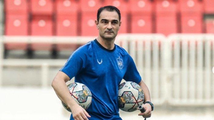 FOTO Pelatih PSIS, Gilbert Agius. Bahkan sebelum duel Persik Kediri di pekan ke-11 Liga 1, Gilbert Agius jadwalkan uji coba untuk pemain Mahesa Jenar julukan PSIS Semarang.