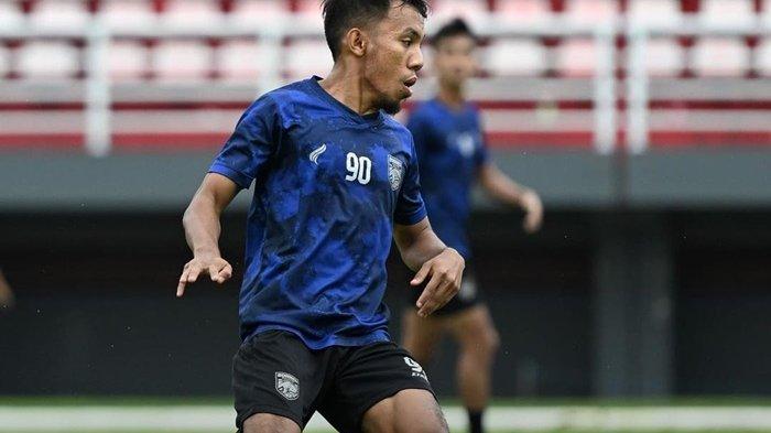 Muhammad Sihran di sela latihan Borneo FC. 