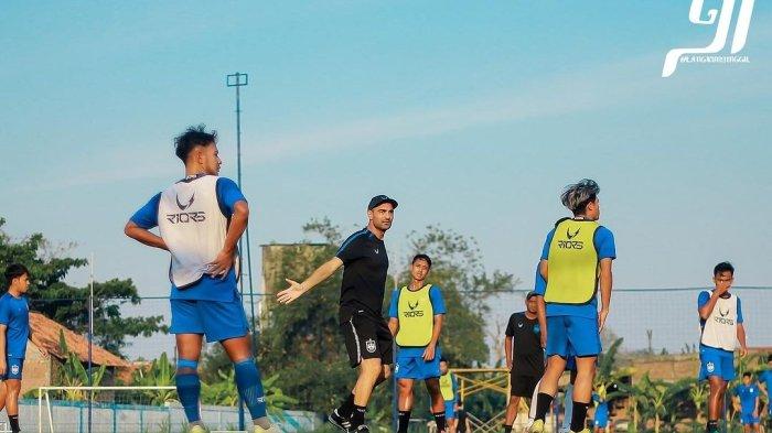 FOTO PSIS Semarang geber latihan. 