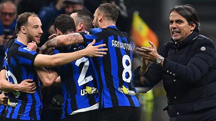 Selebrasi pemain Inter Milan dan pelatih Simone Inzaghi pada laga melawan Atalanta di Liga Italia Serie A 2023/2024. (Kolase TribunKaltara.com / inter.it)