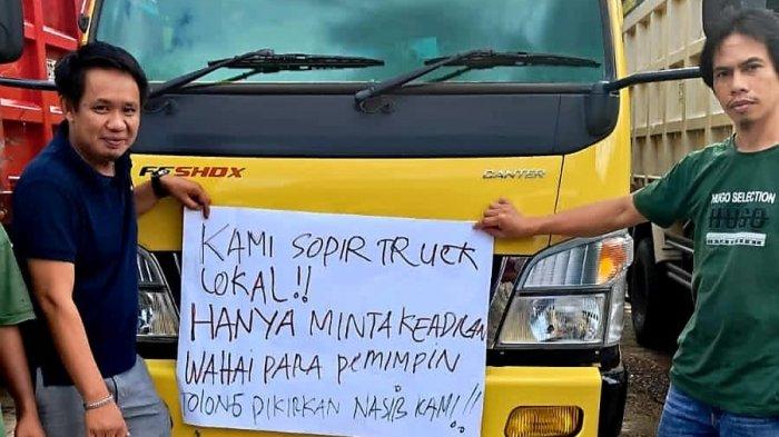 Para sopir truk lokal asal Kabupaten Paser, meminta pemerintah menyelesaikan permasalahan aksi pencegatan truk angkutan batu bara di Kecamatan Batu Sopang, Kabupaten Paser, Kalimantan Timur, Minggu (31/12/2023).