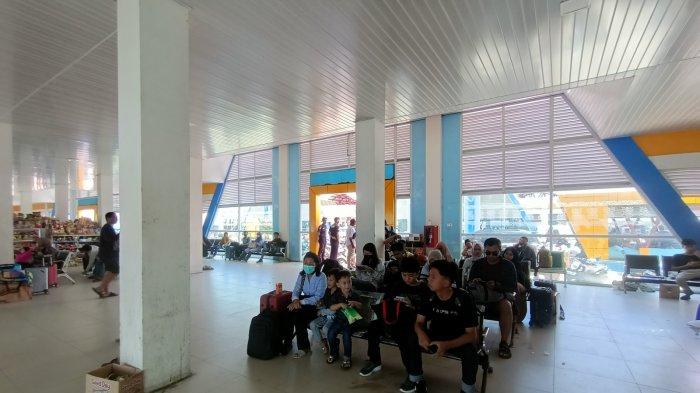 Kegiatan penumpang speedboat reguler yang akan berangkat dari Pelabuhan Tengkayu 1 Tarakan ke Malinau, Kalimantan Utara.