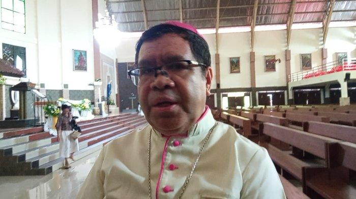 Uskup Tanjung Selor Mgr Paulinus Yan Olla.