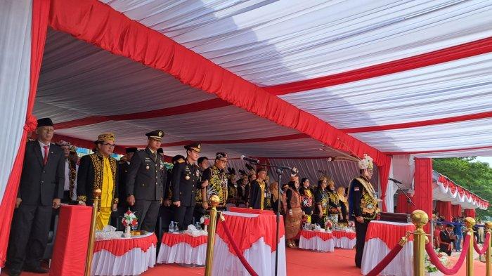Wakil Gubenur  Kaltara Yansen TP sebagai inspektur upacara HUT ke-78 RI pada Kamis (17/08/2023).