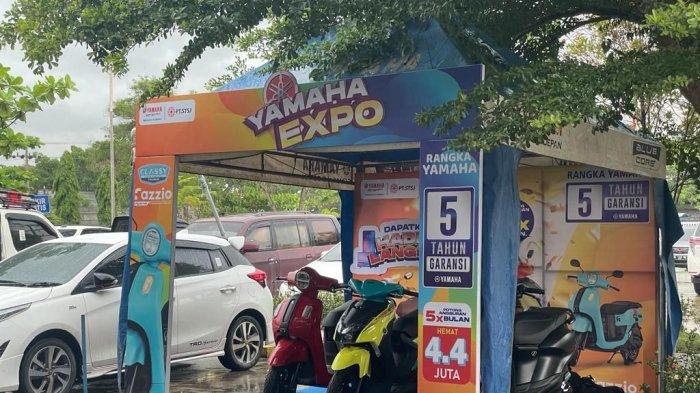 Sejumlah jenis produk Yamaha yang diperkenalkan pada even di Lotte Mart Banjarmasin dan Indogrosir Kabupaten Banjar.