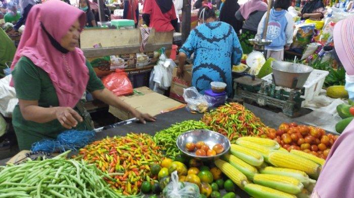 Cabai produksi Program Demplot BI Kalteng di lahan milik Agus Suyanto, Petani Kotim tergabung dalam Kelompok Tani Argomulyo Kelurahan Pasir Putih, Kecamatan Mentawa Baru Ketapang, Sampit , Kabupaten Kotawaringin Timur Kalteng, merupakan petani Binaan BI Kalteng. Produksi cabai milik Agus Suyanto Petani Kotim binaan BI Kalteng ini berkualitas baik tanpa adanya hama, ditanam melalui Program Demplot BI Kalteng.