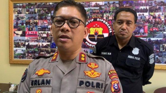 Kabid Humas Polda Kalteng, Kombes Pol Erlan Munaji saat menjelaskan terkait proses pengungkapan pelaku penembakan dalam bentrok antara aparat dan massa di PT HMBP Bangkal Seruyan yang masih menunggu proses otopsi ahli forensik.