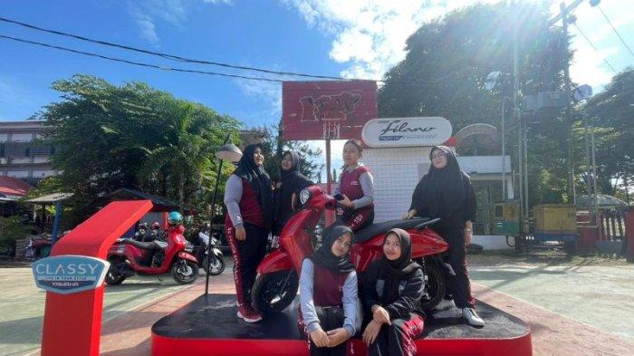 PT Surya Timur Sakti Jatim (PT STSJ) selaku diler resmi Yamaha Kalselteng menggelar event Yamaha Fun Friday “School Holic” di SMK Telkom Banjarbaru, Jumat (16/6/2023).