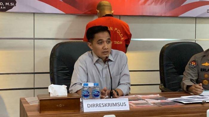 Direktur Reserse Kriminal Khusus atau Ditreskrimsus Polda Kalteng, Kombes Pol Setyo K Heriyanto saat menjelaskan kasus tindak pidana siber.