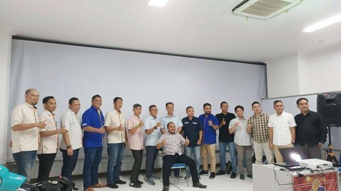 Peserta dan mitra Yamaha dalam pertemuan di Kantor Yamaha, Jalan A Yani Km2, Kota Banjarmasin, Senin (11/9/2023).