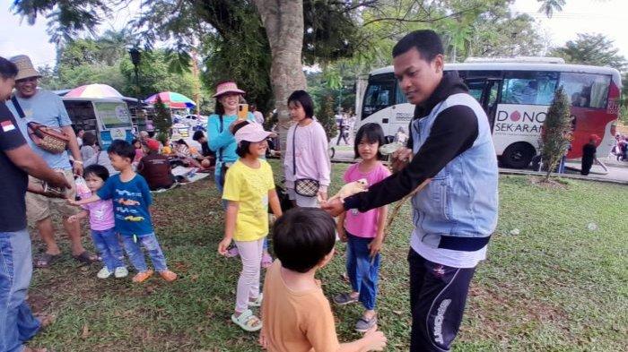 Alisansi Pecinta Satwa (Alpesat) Palangkaraya menggelar pameran satwa untuk memberikan edukasi cara menjaga dan merawat satwa kepada pengunjung CFD Palangkaraya, Minggu (16/7/2023).
