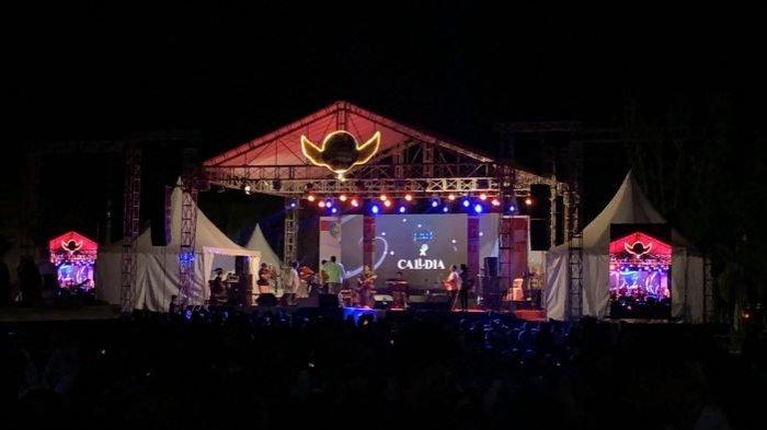 Penampilan Call Dia Band dan L&B Rapper pada acara Hari Jadi ke-66 Kota Palangkaraya, Minggu (23/7/2023) malam.
