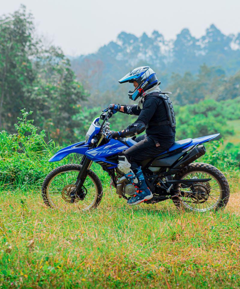 Enjoy Berkendara WR 155 R di Perkebunan Sidorejo, Penggemar Offroad Tambah Skill Berkendara pada Event bLU cRU School.