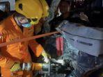 NEWS VIDEO, Pikap Tabrak Pohon Jalan G Obos Palangkaraya, Kaki Sopir Terjepit Begini Evakuasinya
