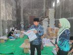 Pantau Proses Pelipatan Surat Suara, Pj Bupati Sukamara Tegaskan Prinsip Jeli, Cepat dan Sesuai SOP