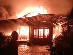 Kebakaran Permukiman di Kuala Kuayan Kabupaten Kotim, 4 Rumah dan 1 Sarang Walet Hangus Terbakar