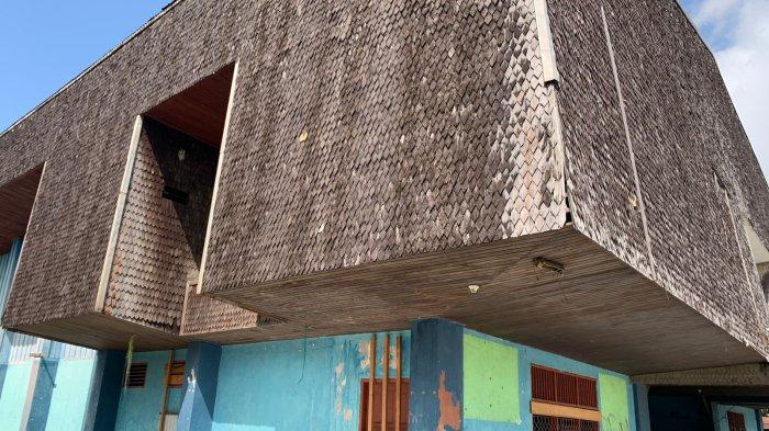 Kunjungan Pemkot Samarinda terkait peninjauan Gedung Angkasa Biru di Jalan Mas Penghulu Samarinda Seberang, Kota Samarinda Kalimantan Timur untuk optimalisasi aset pada Rabu (31/5/2023).