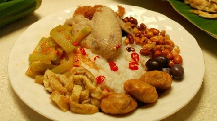 Mengenal bubur suro, hidangan khas tahun baru Islam yang tiap lauknya mengandung makna, cek sejarahnya.