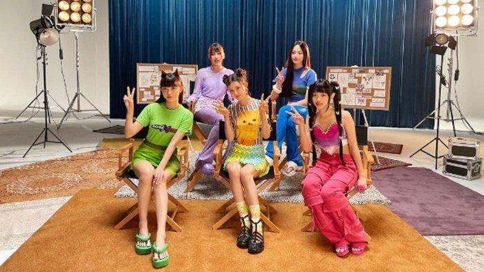 Girl group NewJeans.