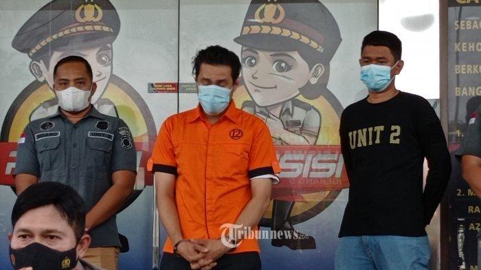 Konferensi pers di Kantor Polres Tangerang Selatan, Senin (13/12/2021). Aktor Bobby Joseph jadi tersangka kasus penyalahgunaan narkoba jenis sabu dengan berat 0,49 gram.