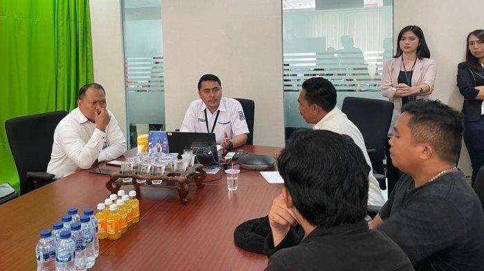 Mediasi antara pihak nasabah dengan Kepala Kantor BRI Cabang Nunukan, Hutama Wiranegara Gunawan, Senin (24/07/2023) siang.