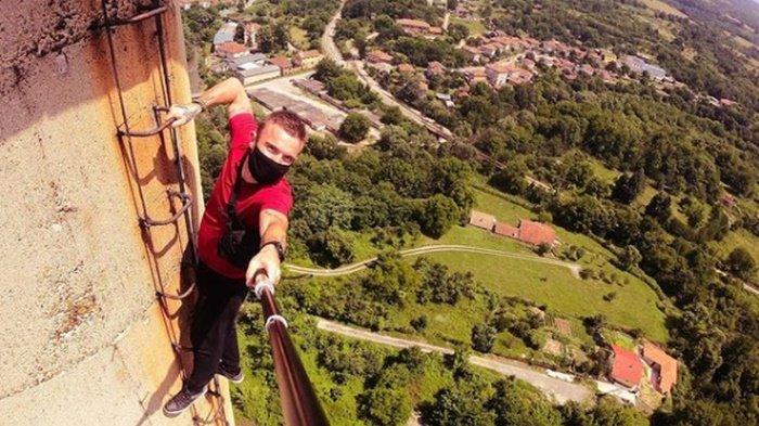 Pemanjat Remi Lucidi dinyatakan tewas saat melakukan aksi panjat gedung di puncak gedung pencakar langit di Hong Kong.
