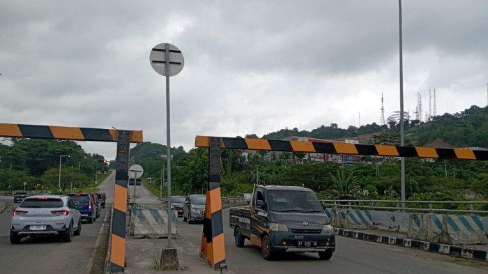 Ilustrasi portal Jembatan Achmad Amins atau Jembatan Mahkota II, Kota Samarinda, Kalimantan Timur.