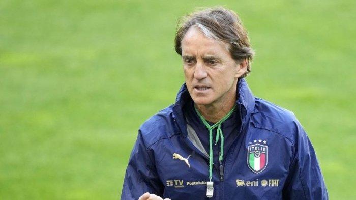 Pelatih Timnas Italia Roberto Mancini. Mundurnya Mancini dari kursi pelatih Azzurri memunculkan empat calon kuat pengganti. Siapa saja mereka?