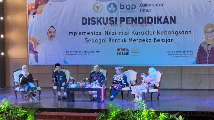 Wakil Ketua Komisi X Dewan Perwakilan Rakyat (DPR) RI, Hetifah Sjaifudian dan Kepala Dinas Pendidikan dan Kebudayaan (Disdikbud) Samarinda, Asli Nuryadin hadir dalam diskusi implementasi nilai-nilai kebangsaan bentuk kemerdekaan belajar, di Hotel Senyiur, Kota Samarinda, Selasa (29/8/2023). TRIBUNKALTIM.CO/MOHAMMAD FAIROUSSANIY