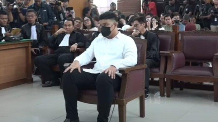 Terdakwa penganiayaan berencana terhadap David Ozora (17), Shane Lukas (19) menjalani sidang vonis di Pengadilan Negeri Jakarta Selatan, Kamis (7/9/2023).