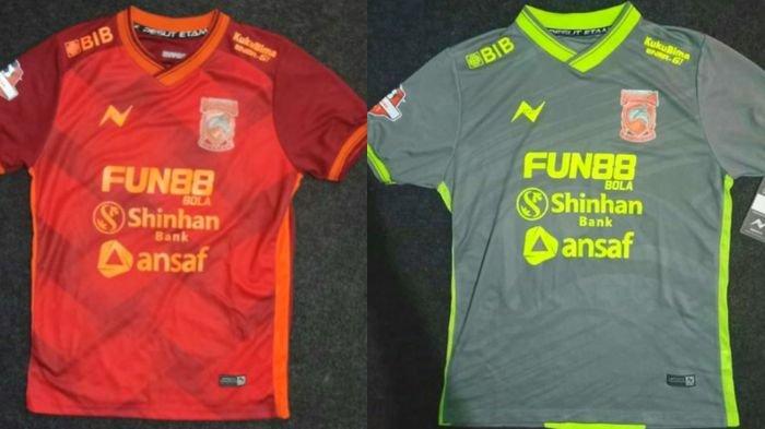Jersey kandang (kiri) dan tandang (kanan) Borneo FC tahun 2019