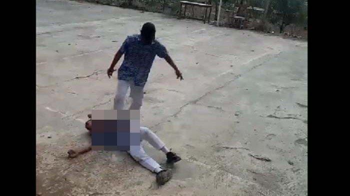 Gaya Sok Jago Siswa SMP saat Bully Adik Kelas Hingga Nyaris Pingsan: Pisahken Aing, Gelut Kabehan.