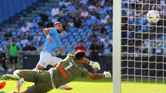 Striker Lazio Valentin Taty Castellanos mencetak gol debutnya di Liga Italia Serie A ke gawang Atalanta pada pertandingan pekan ke-8 antara Lazio vs Atalanta di Stadion Olimpico Roma, Minggu (8/10/2023).