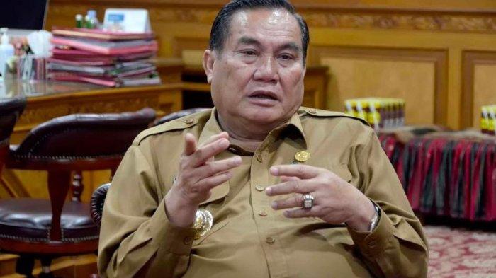 Bupati Kubar FX Yapan.