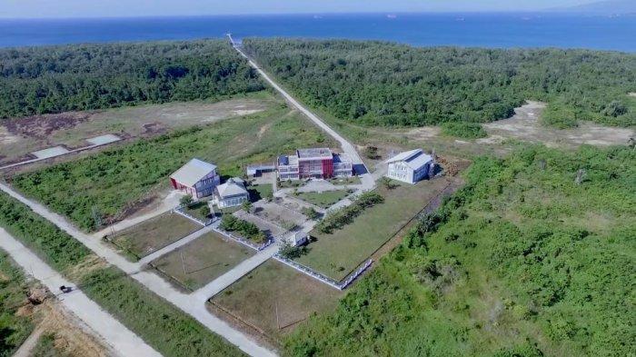 Kantor Pelayanan Asministrasi KEK MBTK di Kutai Timur, Kalimantan Timur. Kini mulai ada investor yang berminat untuk tanamkan modalnya di IKN Nusantara. Ada 2 perusahaan yang berinvestasi.