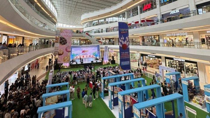 Suasana di Atrium Utama Bigmall Samarinda, Kalimantan Timur pada Sabtu (4/11/2023) malam.