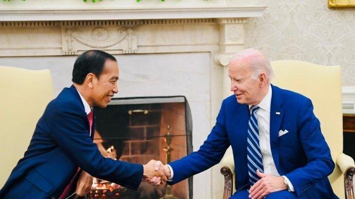 Presiden Joko Widodo (Jokowi) melakukan pertemuan dengan Presiden Amerika Serikat Joe Biden di Gedung Putih, Washington DC, Amerika Serikat, pada Senin, (13/11/2023). Jokowi mengakui bahwa Presiden Amerika Serikat (AS) Joe Biden tidak memberikan tanggapan saat dirinya meminta gencatan senjata di Gaza segera dilakukan.