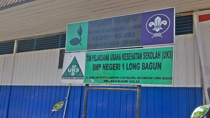 Gedung SMP Negeri 1 Long Bangun di Kabupaten Mahakam Ulu, Kalimantan Timur. Untuk mencari tenaga guru di Mahakam Ulu bisa dibilang sukar, Minggu (26/11/2023). 