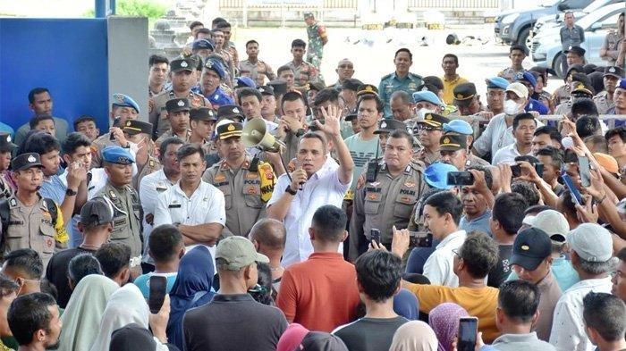 Warga Kuta Barat Desak UNHCR Segera Pindahkan Rohingya Keluar dari Sabang