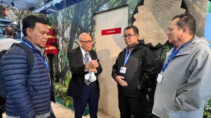 Pj Gubernur Akmal Malik didampingi Kepala Dinas Lingkungan Hidup (DLH) Kaltim E.A. Rizal Rafiddin side event Indonesia Pavilion pada Conference of Participant (COP) 28 United Nations Framework on Climate Change Conference (UNFCCC) yang diselenggarakan oleh Kementerian Lingkungan Hidup dan Kehutanan (KLHK) Sabtu, 9 Desember 2023 waktu setempat di Dubai Expo City, Uni Emirat Arab.